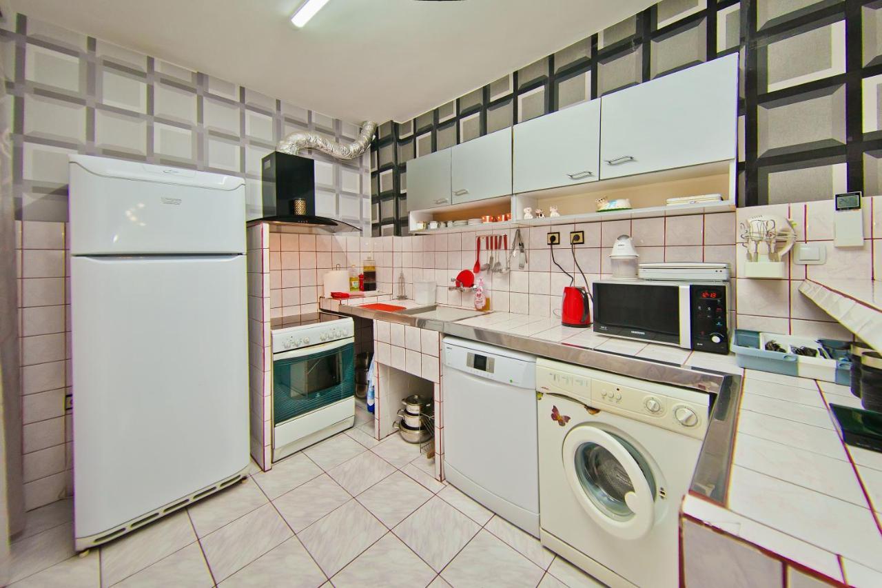 Perla 2-Bdrm In The Heart Of The City Varna Exterior foto